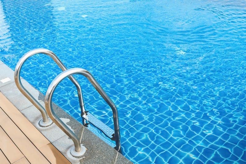 Avenir Pool Cleaning